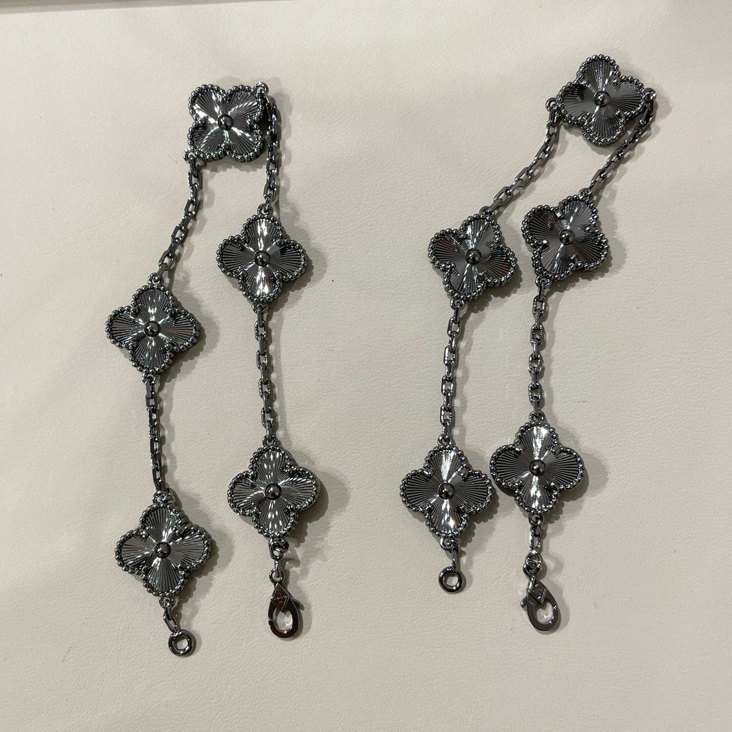 [Dream]New CLOVER 5 MOTIF BLACK BRACELET