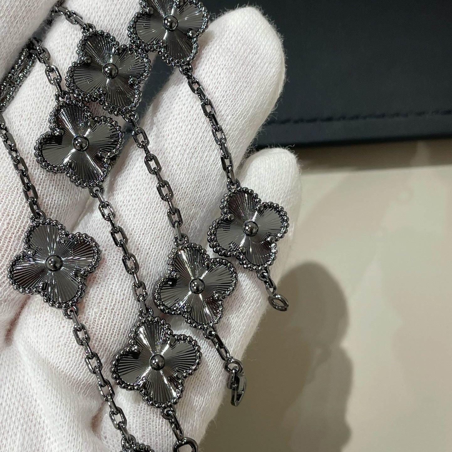 [Dream]New CLOVER 5 MOTIF BLACK BRACELET