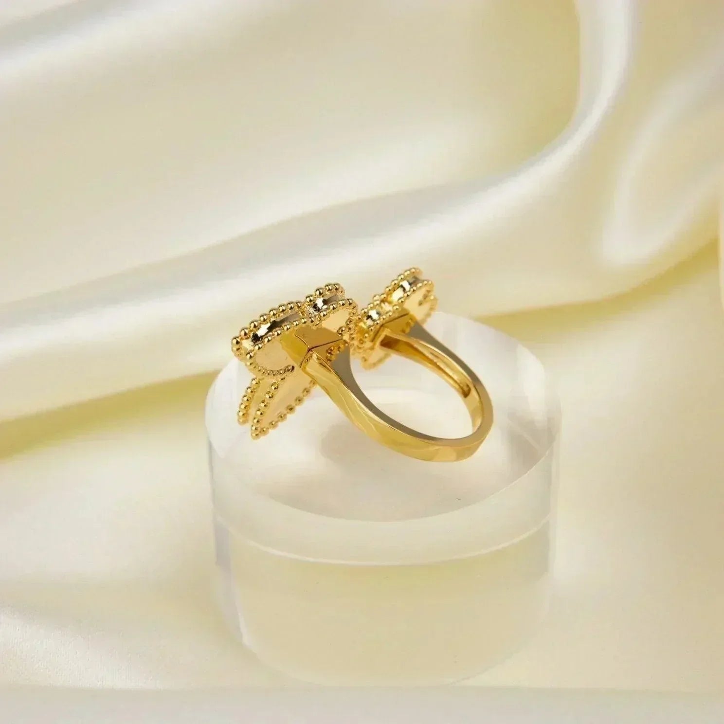 ¡®Dream¡¯LUCKY BETWEEN THE FINGER RING