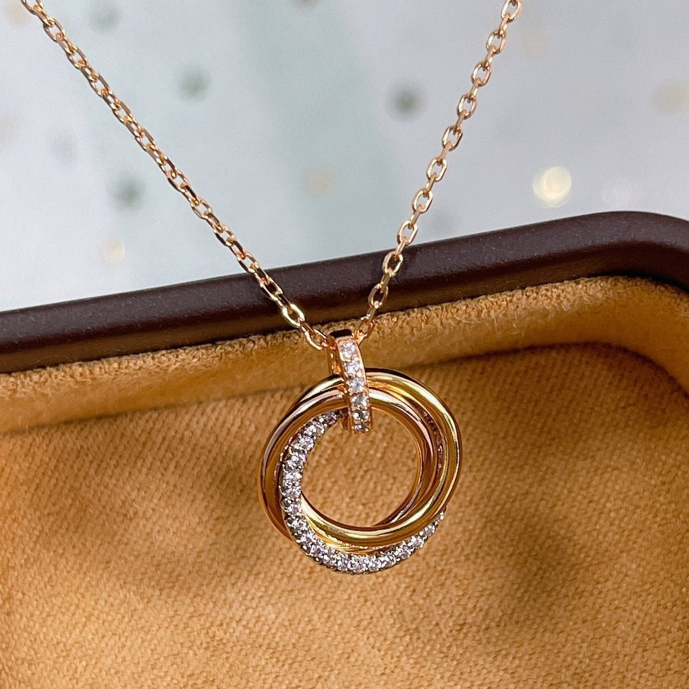 ¡®Dream¡¯TRINITY NECKLACE SILVER GOLD PINK GOLD DIAMONDS