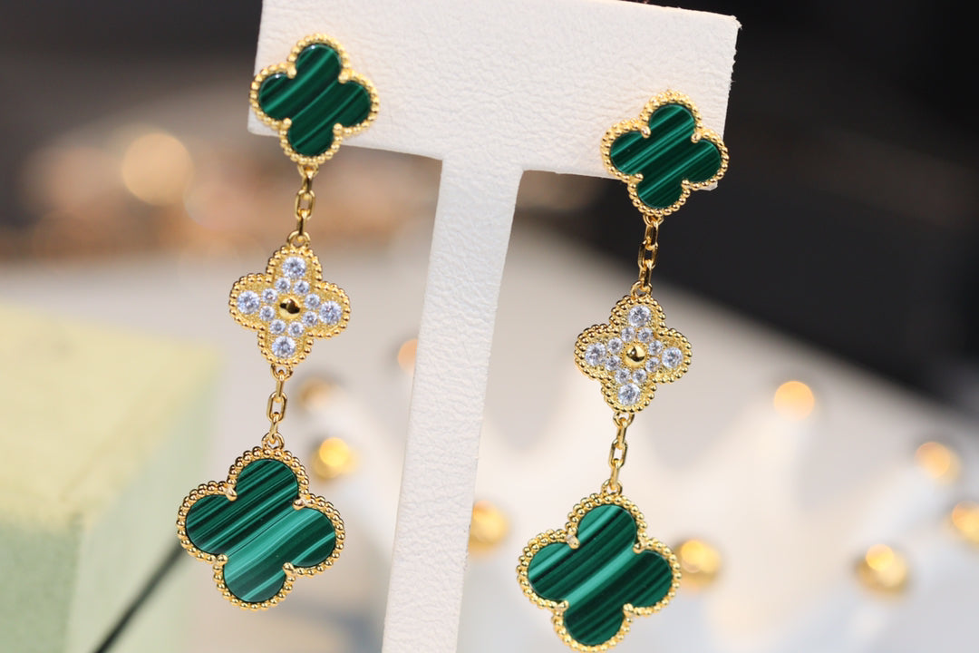 ¡®Dream¡¯CLOVER EARRINGS GOLD MALACHITE DIAMOND 3 MOTIF