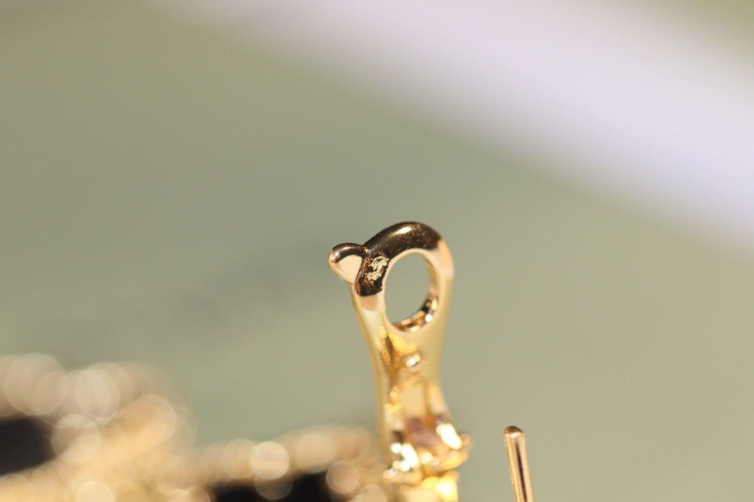 ¡®Dream¡¯CLOVER EARRINGS GOLD ONYX MOP 3 MOTIF