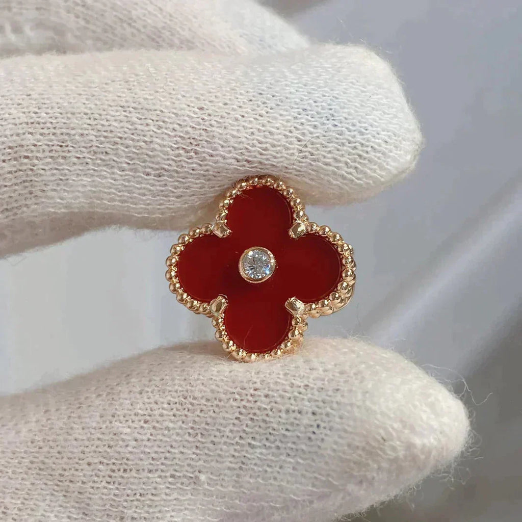 ¡®Dream¡¯CLOVER MEDIUM 1 MOTIFS CARNELIAN  DIAMOND earrings