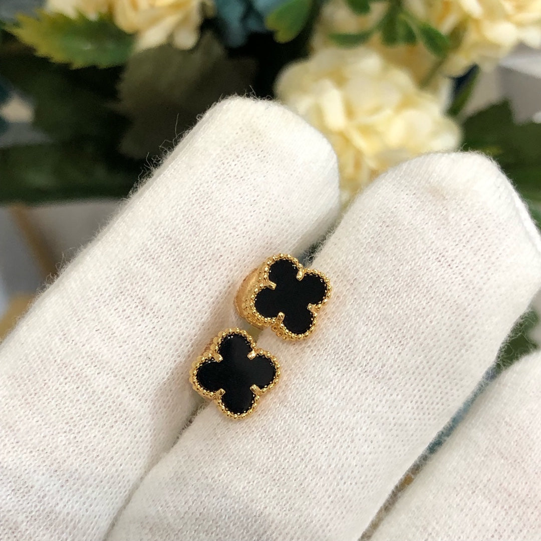 ¡®Dream¡¯CLOVER MINI GOLD EARRINGS