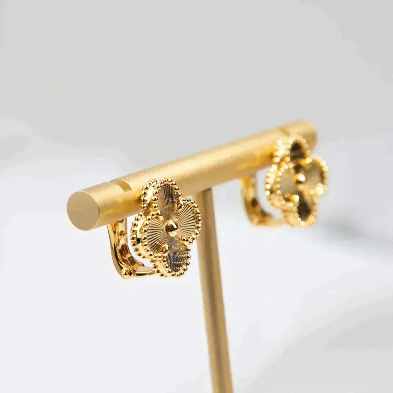 ¡®Dream¡¯CLOVER MEDIUM 1 MOTIFS LASER EARRINGS
