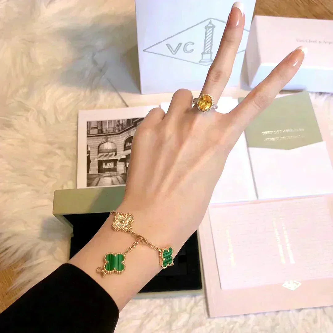 [Dream]New  CLOVER 5 MOTIF MALACHITE BRACELET COLLECTION