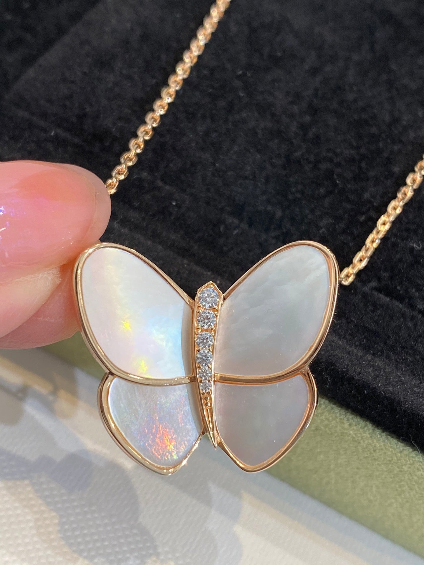 ¡®Dream¡¯BUTTERFLY GOLD MOP DIAMOND NECKLACE