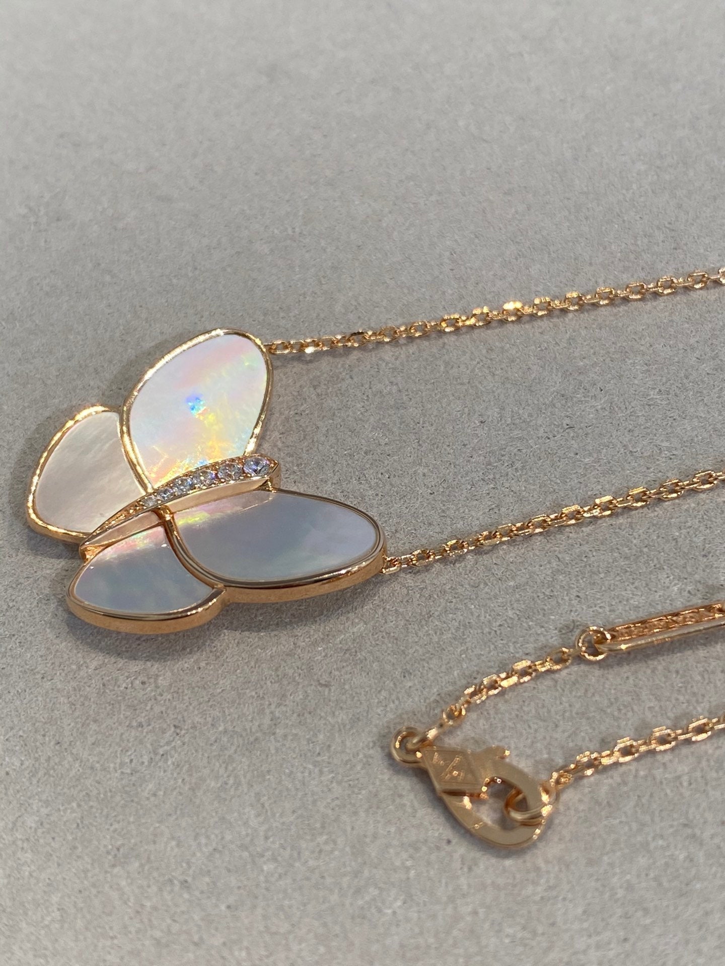 ¡®Dream¡¯BUTTERFLY GOLD MOP DIAMOND NECKLACE