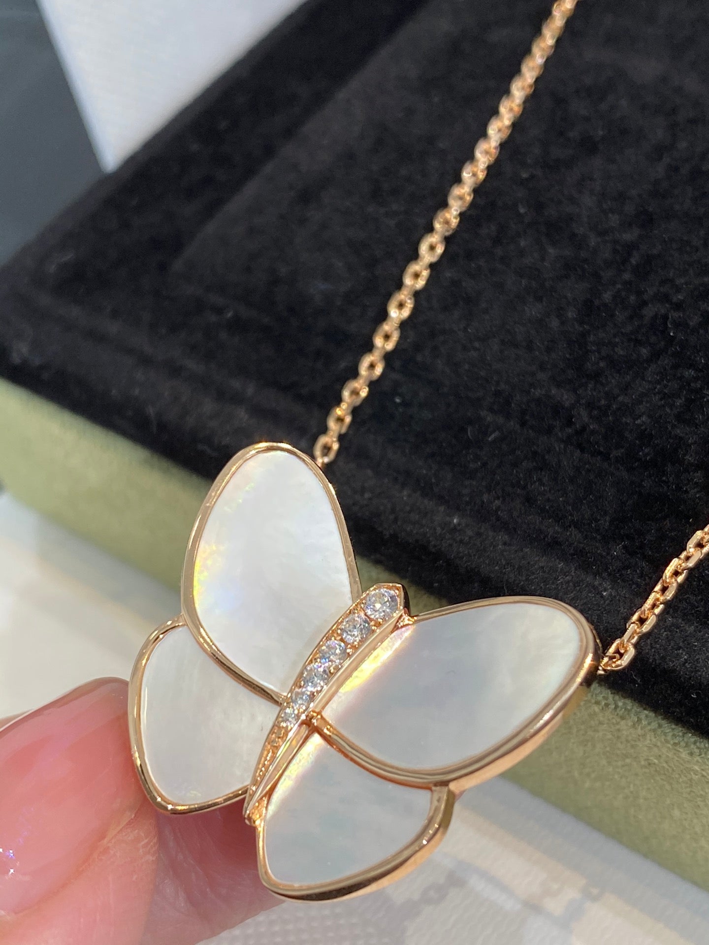 „Traum“ BUTTERFLY GOLD MOP DIAMANT HALSKETTE