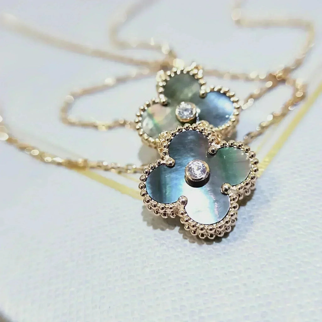 ¡®Dream¡¯CLOVER 15MM DIAMOND AND MOTHER-OF-GREY NECKLACE