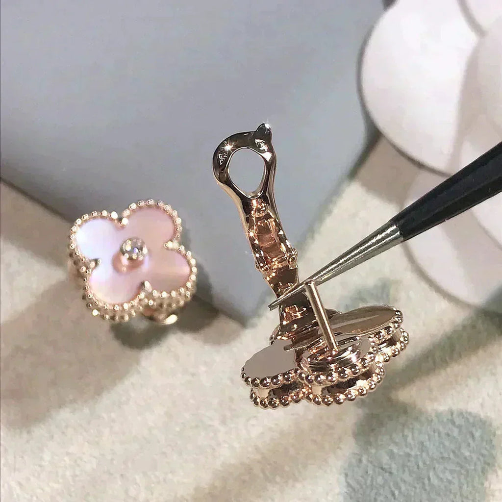 ¡®Dream¡¯CLOVER MEDIUM 1 MOTIFS  PINK MOP DIAMOND EARRINGS