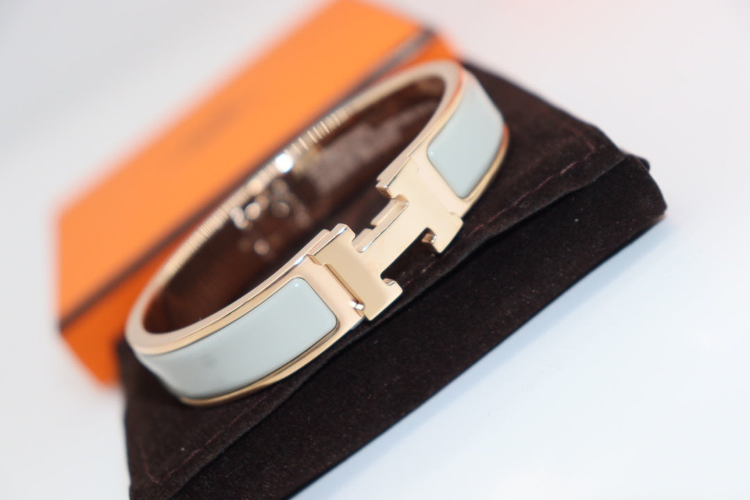 ¡®Dream¡¯H LIGHT BLUE BRACELET