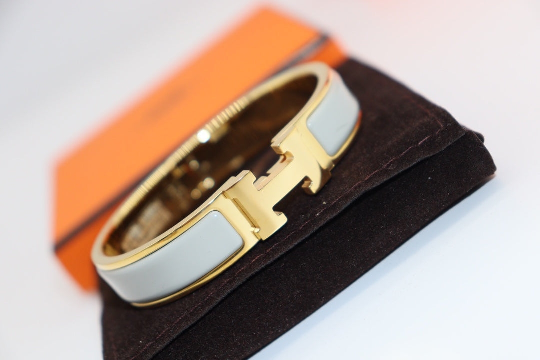 ¡®Dream¡¯H LIGHT BLUE BRACELET