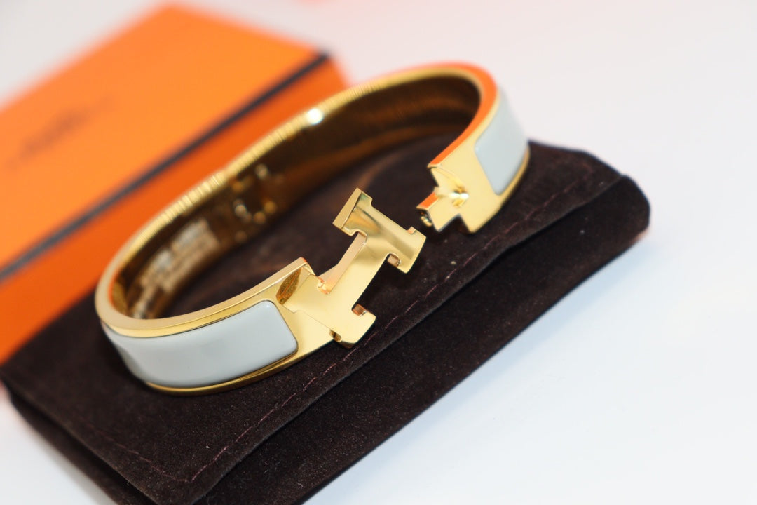 ¡®Dream¡¯H LIGHT BLUE BRACELET