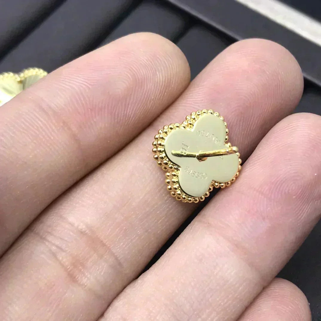®Dream®クローバーミニ 9.5MM レーザーピアス