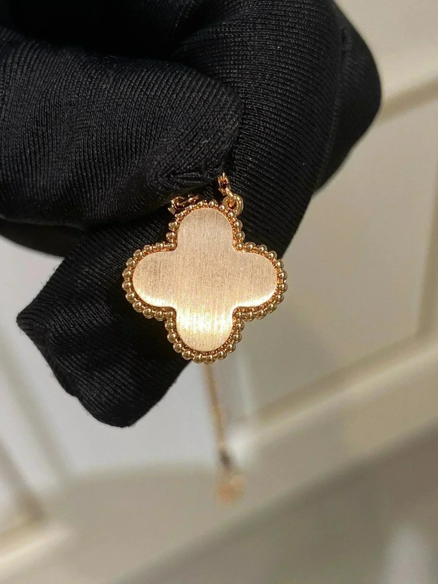 ¡®Dream¡¯CLOVER 15MM DIAMOND RHODONITE NECKLACE