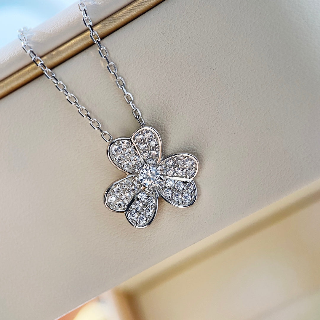 ¡®Dream¡¯CLOVER DIAMOND NECKLACE SILVER