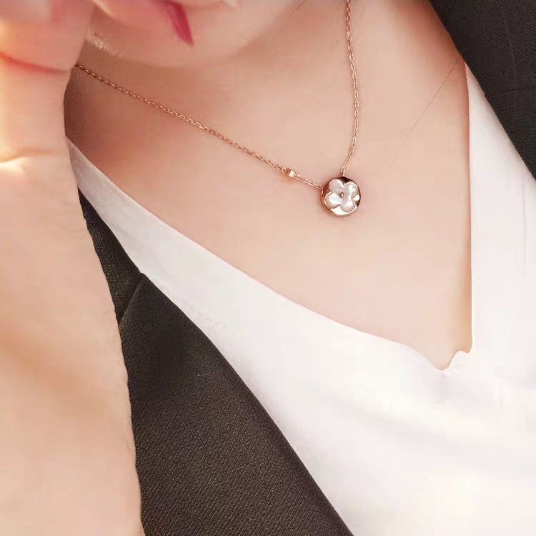 ¡®Dream¡¯SUN MOP GOLD 1 DIAMOND NECKLACE