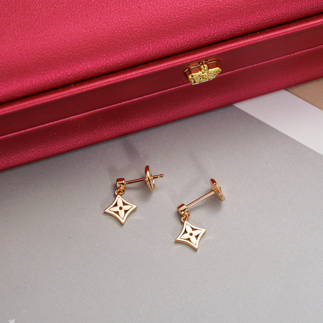 ¡®Dream¡¯STAR EARRINGS GOLD