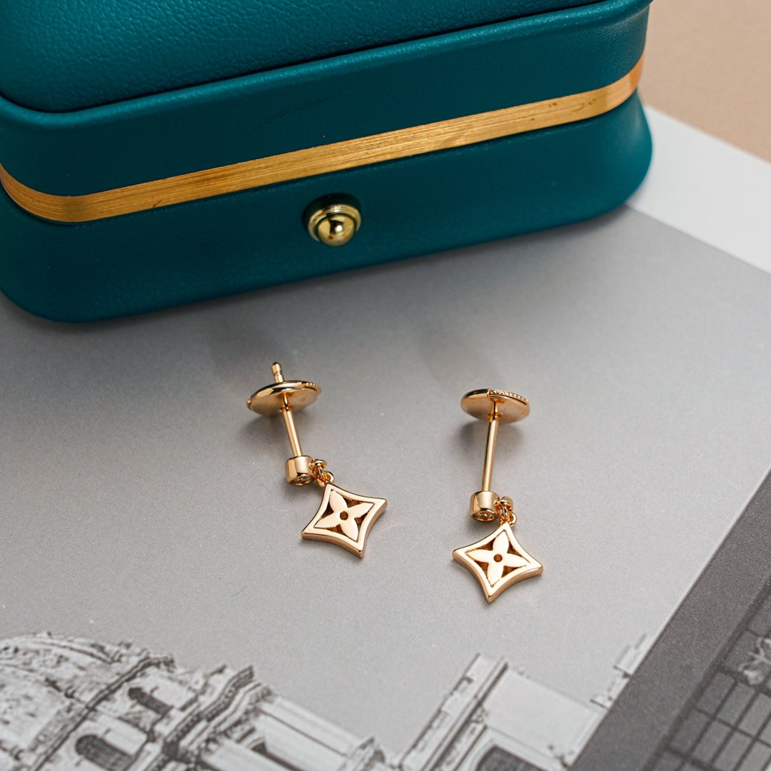 ¡®Dream¡¯STAR EARRINGS GOLD