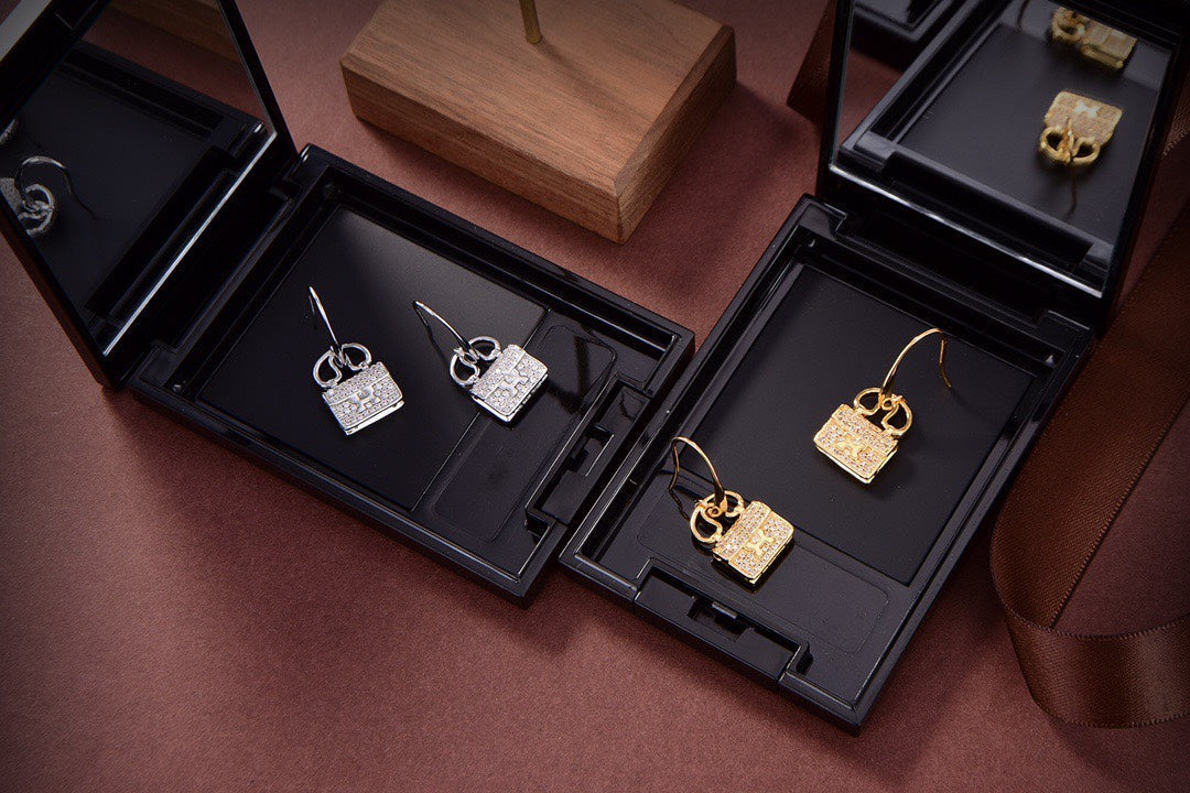¡®Dream¡¯KELLY DIAMOND EARRINGS