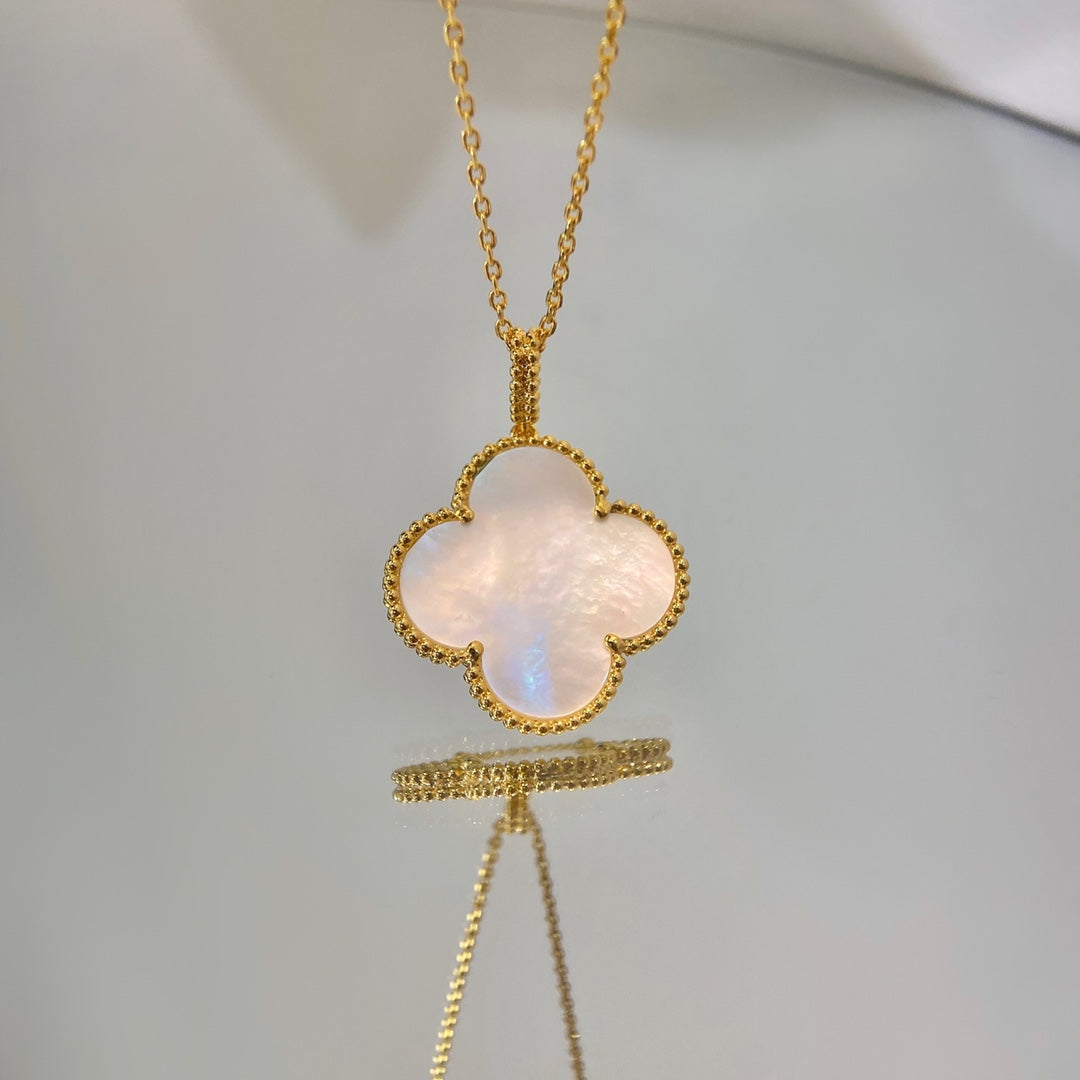 ¡®Dream¡¯CLOVER 25MM MOP LARGE PENDANT NECKLACE