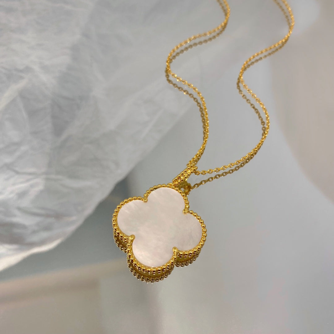 ¡®Dream¡¯CLOVER 25MM MOP LARGE PENDANT NECKLACE