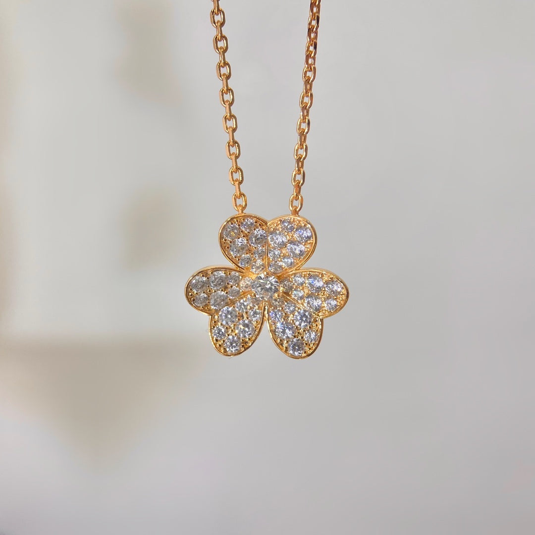 ¡®Dream¡¯FLOWER DIAMOND NECKLACE