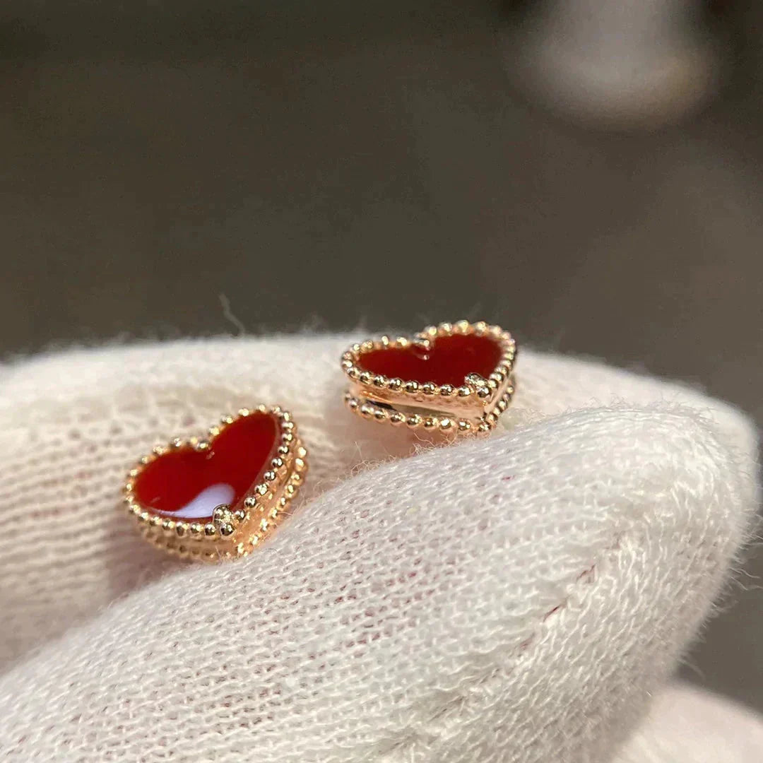 ¡®Dream¡¯HEART CARNELIAN STUD EARRINGS