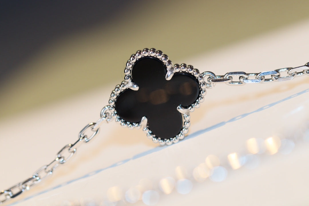 ¡®Dream¡¯CLOVER 20 MOTIFS ONYX DIAMOND SILVER