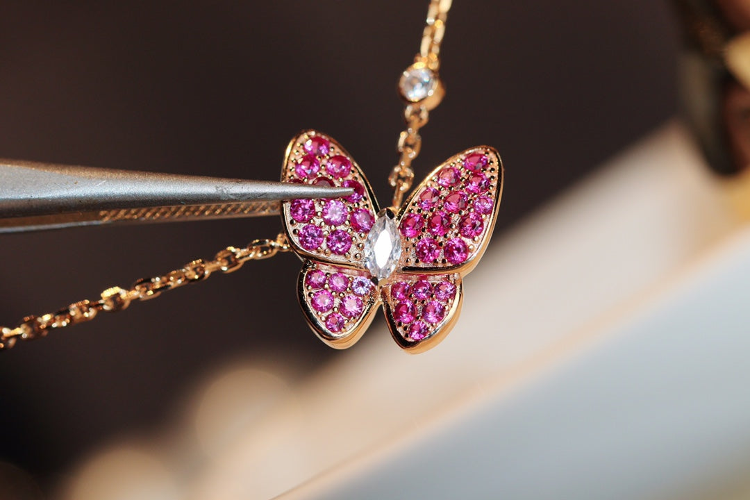 ¡®Dream¡¯BUTTERFLY RED DIAMOND ROSE GOLD NECKLACE