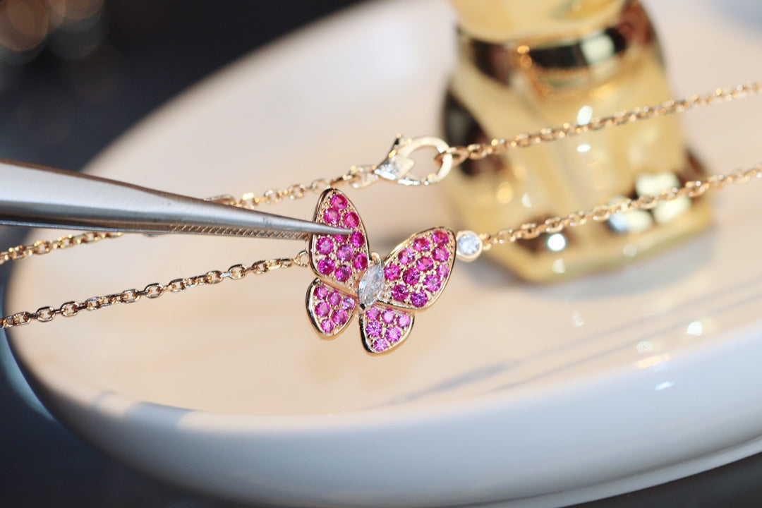 ¡®Dream¡¯BUTTERFLY RED DIAMOND ROSE GOLD NECKLACE