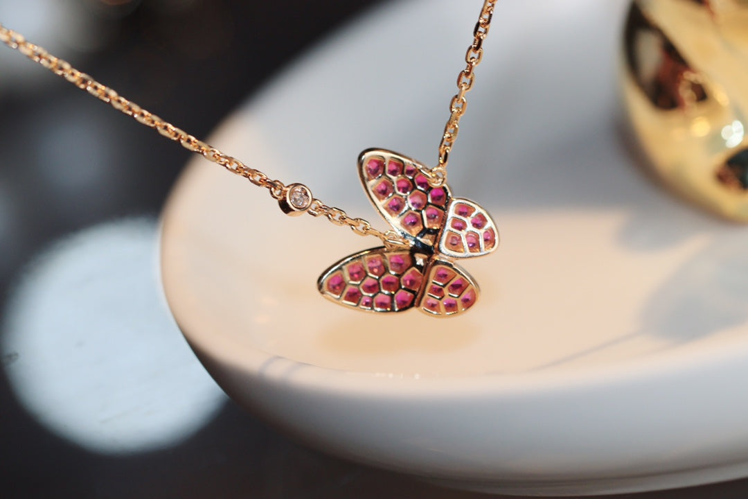 ¡®Dream¡¯BUTTERFLY RED DIAMOND ROSE GOLD NECKLACE