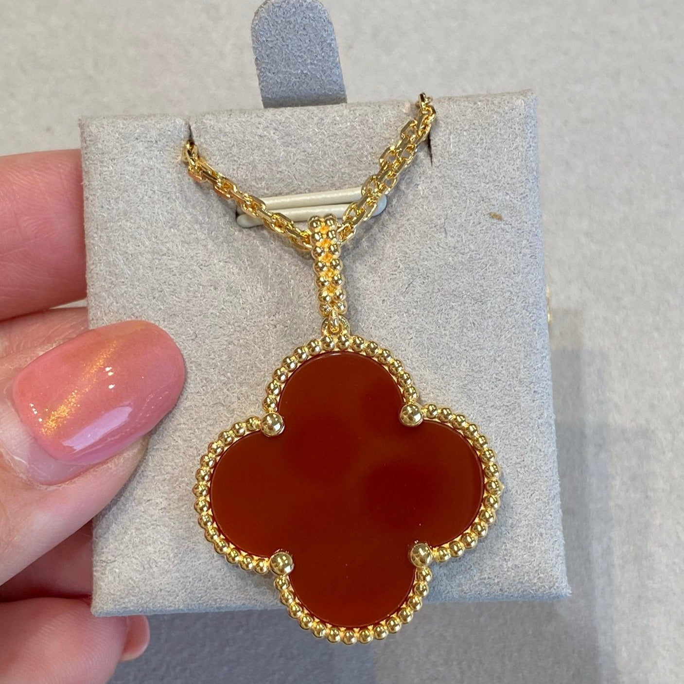 ¡®Dream¡¯CLOVER 25MM NECKLACE GOLD CARNELIAN