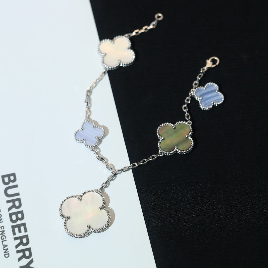¡®Dream¡¯CLOVER BRACELET 5 MOTIFS MOP CHALCEDONY SILVER