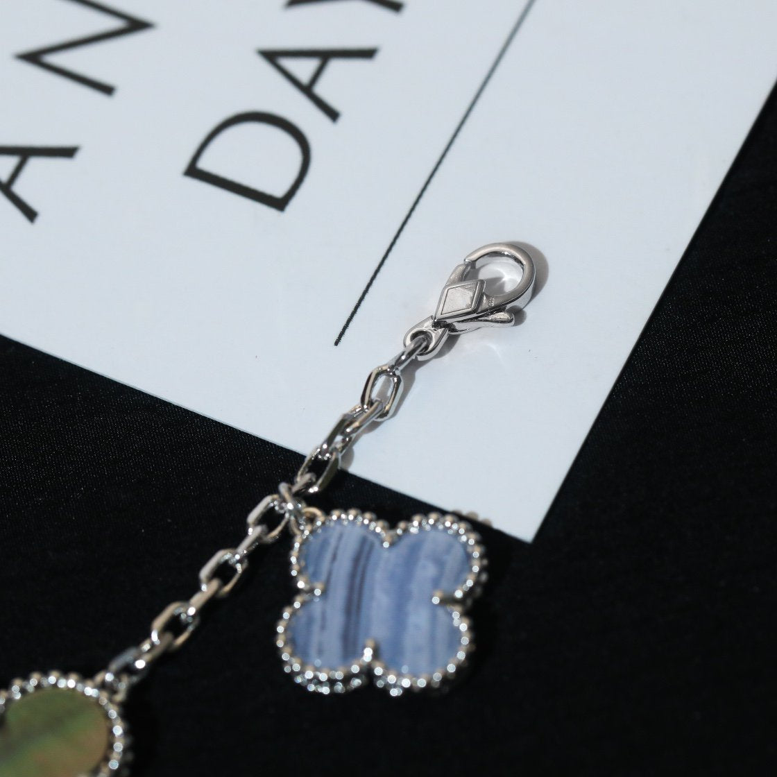 ¡®Dream¡¯CLOVER BRACELET 5 MOTIFS MOP CHALCEDONY SILVER