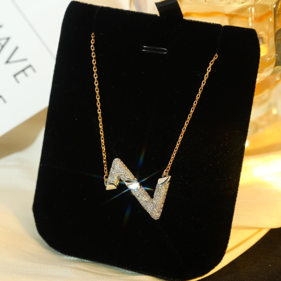 ¡®Dream¡¯VOLT SILVER DIAMOND PEDANT NECKLACE