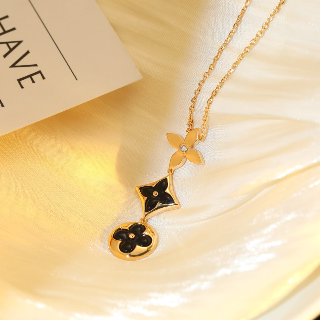 ¡®Dream¡¯STAR AND SUN ONYX PINK GOLD NECKLACE