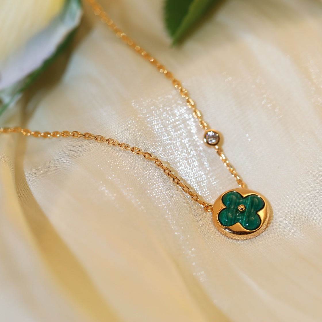 ¡®Dream¡¯SUN PEDANT PINK GOLD 1 DIAMOND NECKLACE