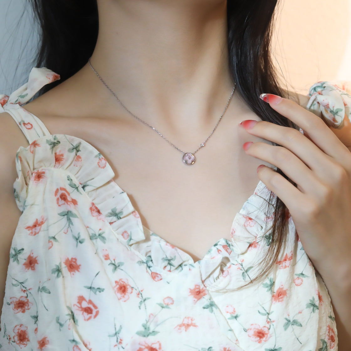¡®Dream¡¯SUN PEDANT PINK GOLD 1 DIAMOND NECKLACE