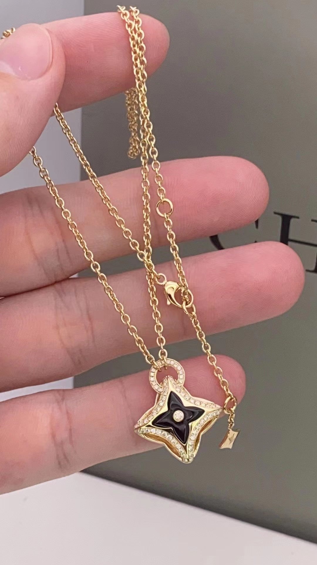 ¡®Dream¡¯STAR PEDANT PINK GOLD DIAMOND NECKLACE