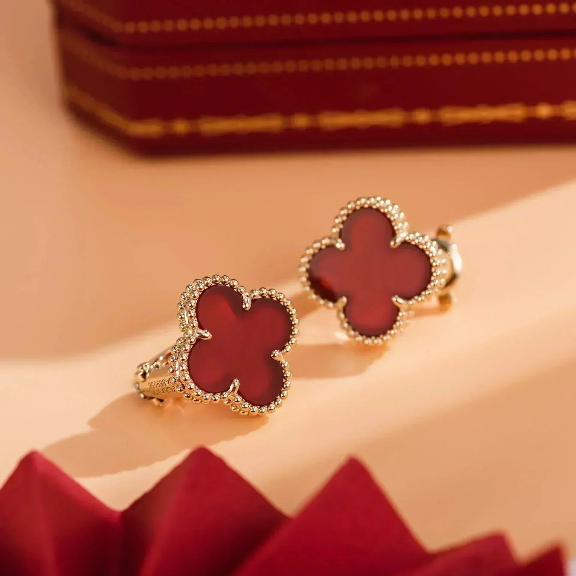 ¡®Dream¡¯CLOVER MITTELGROSS 1 MOTIV KARNEOL OHRRINGE