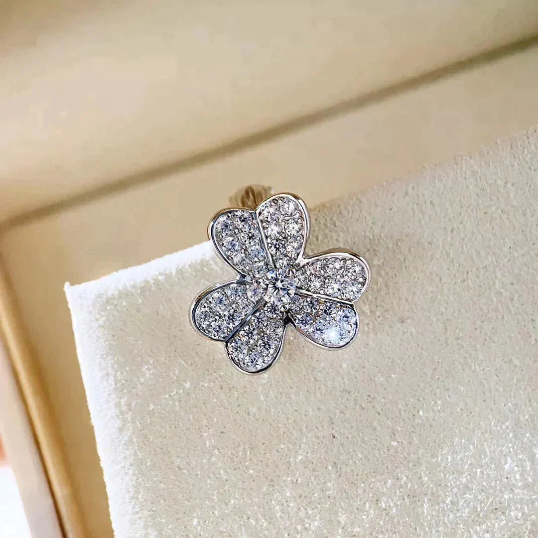 ¡®Dream¡¯CLOVER COMOS DIAMOND EARRINGS SILVER