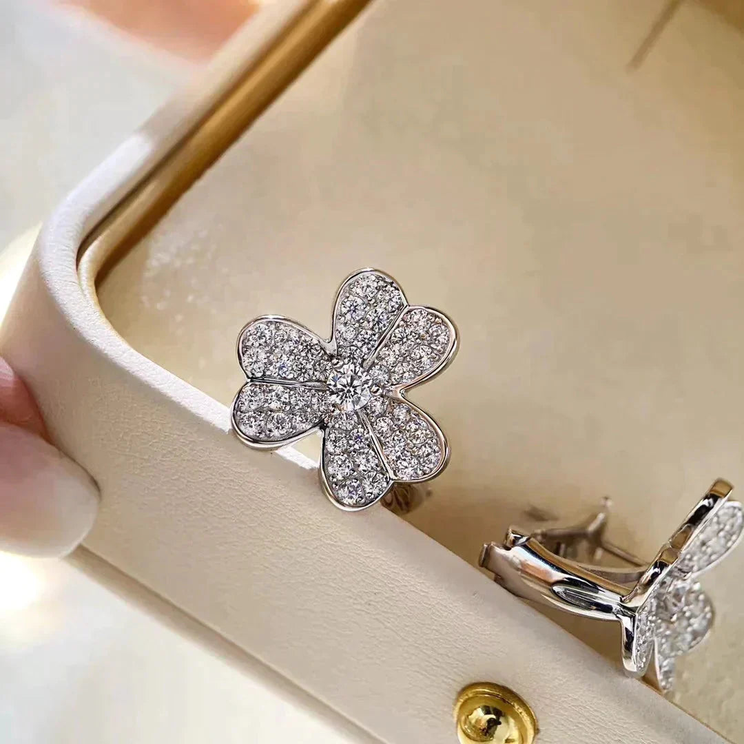 ¡®Dream¡¯CLOVER COMOS DIAMOND EARRINGS SILVER