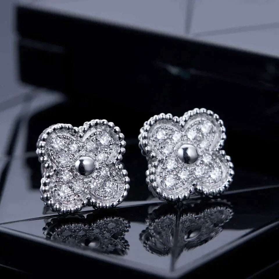¡®Dream¡¯CLOVER 1 MOTIFS DIAMOND STUD EARRINGS SILVER