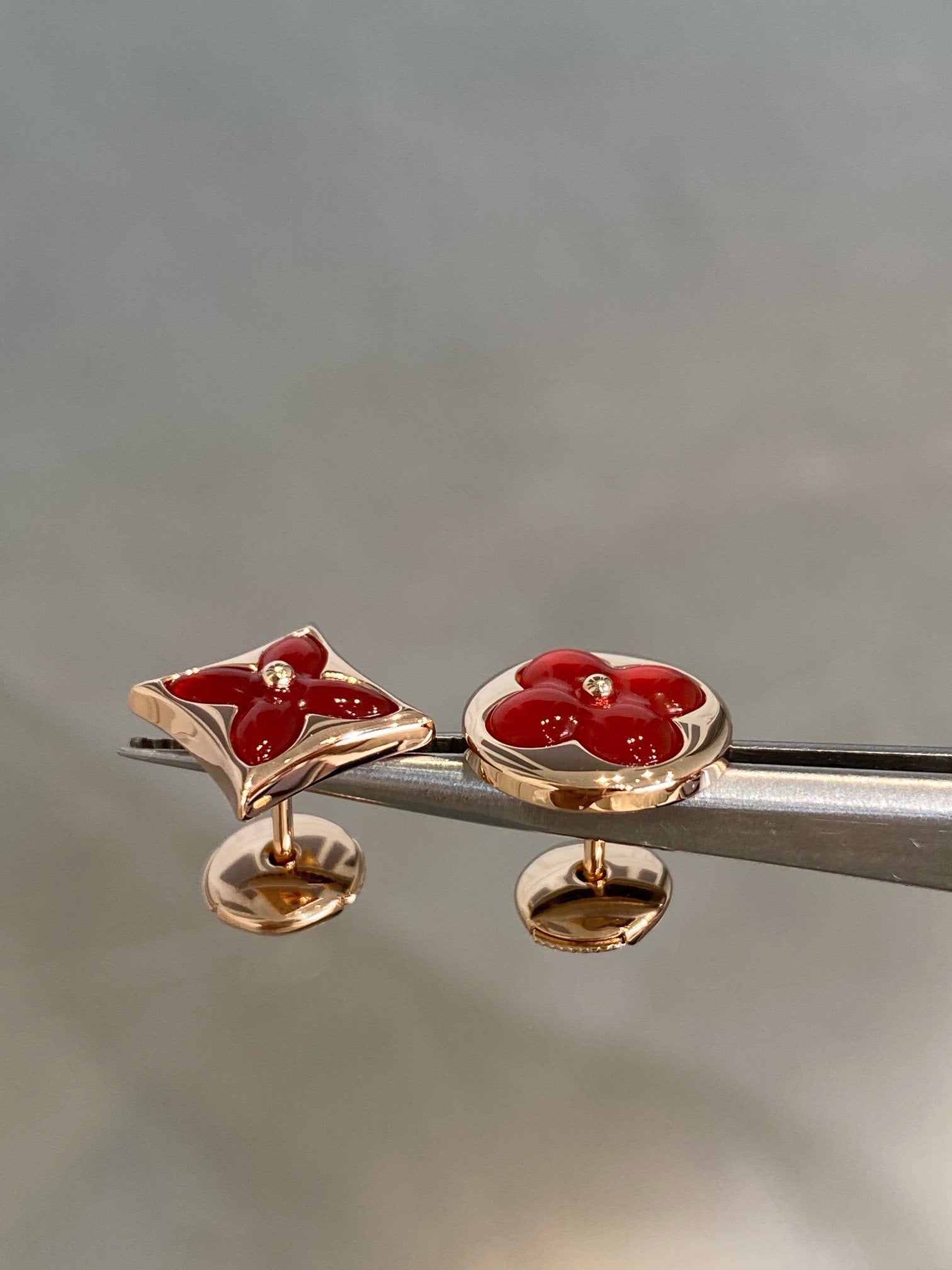 ¡®Dream¡¯STAR AND SUN PINK GOLD CARNELIAN STUD EARRINGS