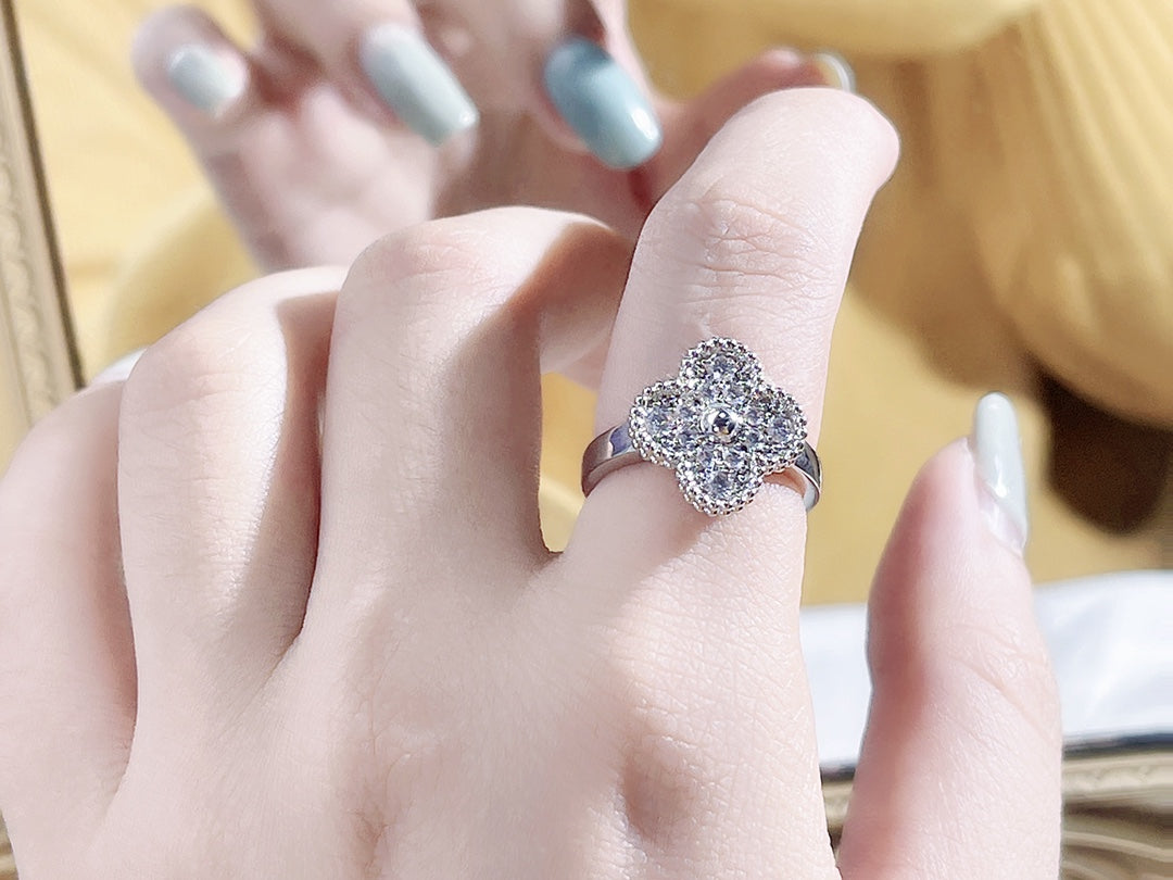 ¡®Dream¡¯CLOVER DIAMOND RING