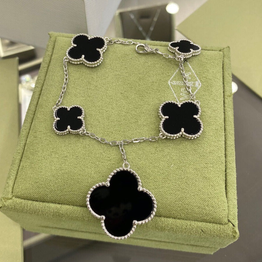 ¡®Dream¡¯CLOVER 5 MOTIFS SIVLER ONYX BRACELET