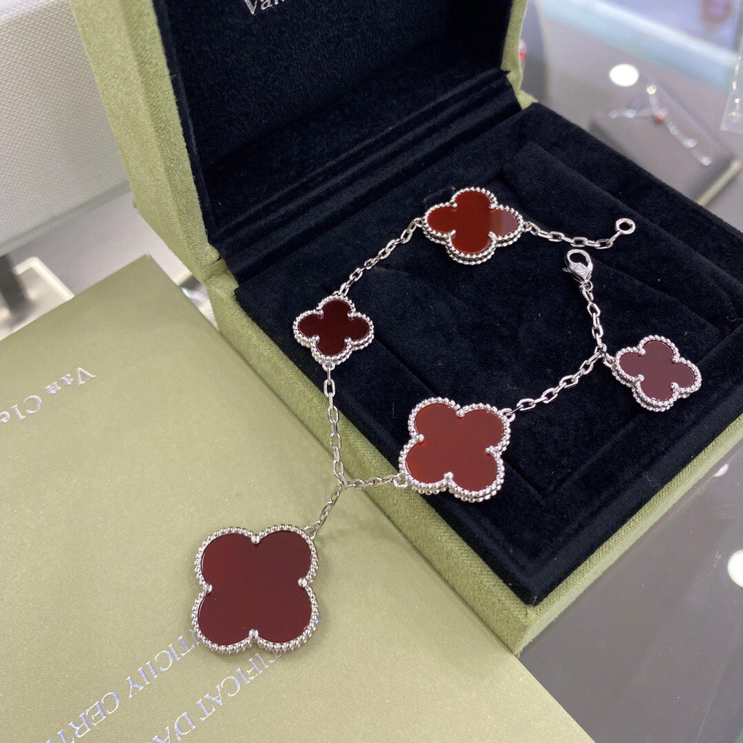¡®Dream¡¯CLOVER 5 MOTIFS SIVLER CARNELIAN BRACELET