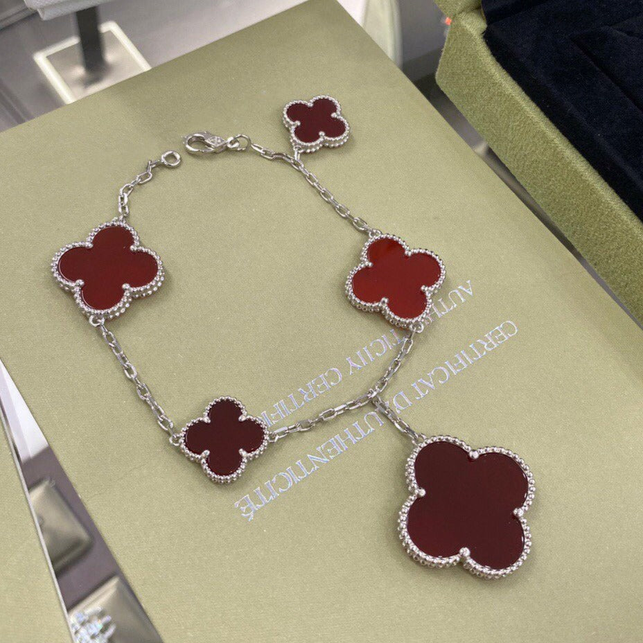 ¡®Dream¡¯CLOVER 5 MOTIFS SIVLER CARNELIAN BRACELET